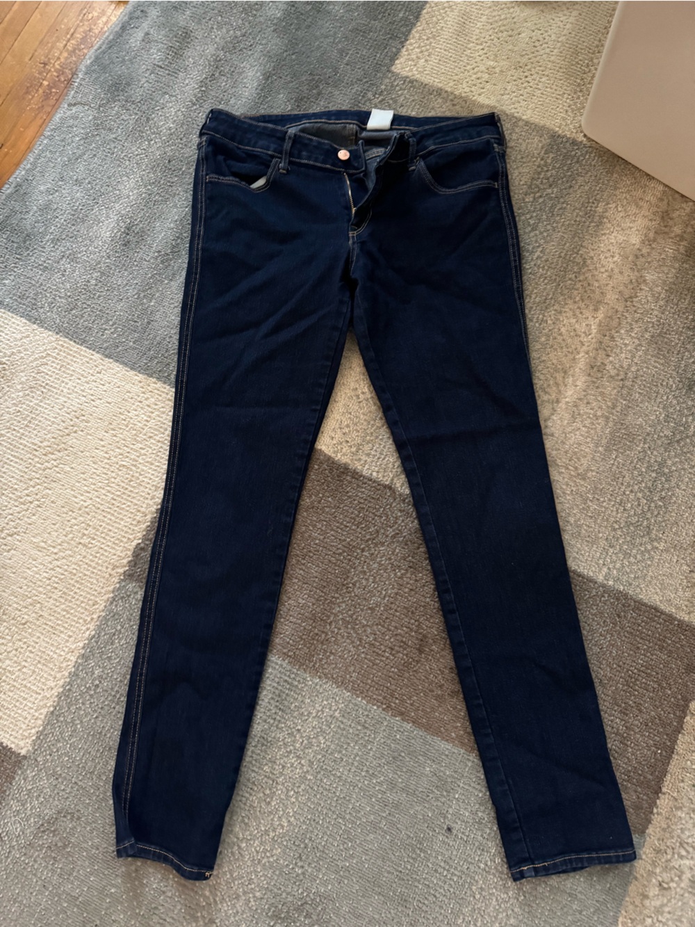 H&M women’s Navy Skinny Jeans